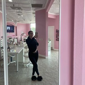 Meet your Posher, Amaya